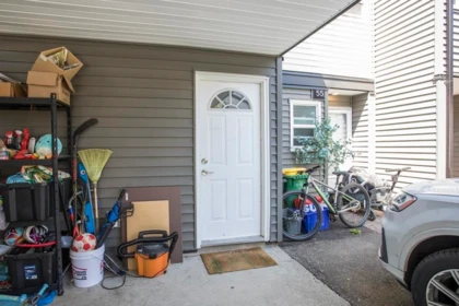 Entry Foyer Photo of 55 12180 189a Street, Pitt Meadows, BC