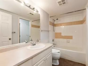 Primary Bathroom Photo of 206 22277 122 Avenue, Maple Ridge, BC