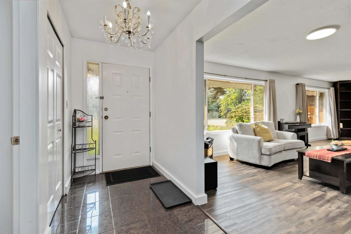 Living Room Photo of 9220 Coote Street, Chilliwack, BC