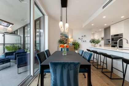 Kitchen Island Photo of 507 1439 George Street, White Rock, BC