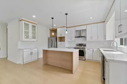 Kitchen Photo of 32546 HIGGINBOTTOM COURT, Mission BC V2V 2T7