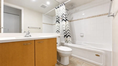 Walk-In Closet Photo of 612 6028 Willingdon Avenue, Burnaby, BC
