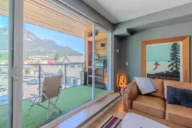 303 38165 Cleveland Avenue, Squamish, BC