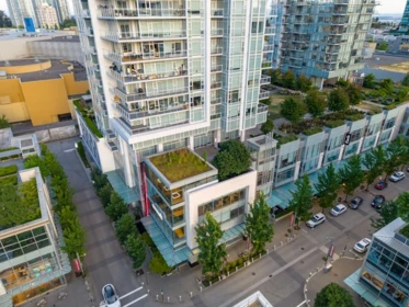 3903 4670 Assembly Way, Burnaby, BC, Burnaby — Apartment/Condo for sale