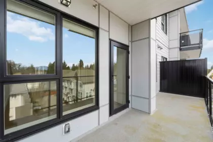 Breakfast Nook Photo of 414 15739 Fraser Highway, Surrey, BC