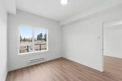 Kitchen Island Photo of 414 15739 Fraser Highway, Surrey, BC