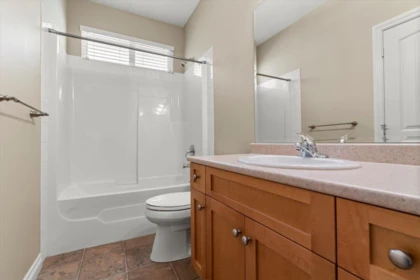 Hallway Photo of 46 36260 Mckee Road, Abbotsford, BC