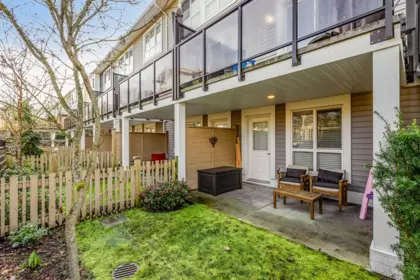 Hallway Photo of 83 24108 104 Avenue, Maple Ridge, BC