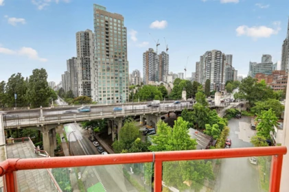 Guest Bathroom Photo of 1005 1000 Beach Avenue, Vancouver, BC