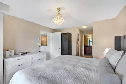 Mudroom Photo of 1001 288 Ungless Way, Port Moody, BC