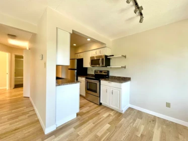 307 5127 Irving Street, Burnaby, BC, Burnaby — Apartment/Condo for sale