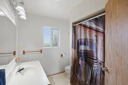 Loft / Bonus Room Photo of 17569 60 Avenue, Surrey, BC