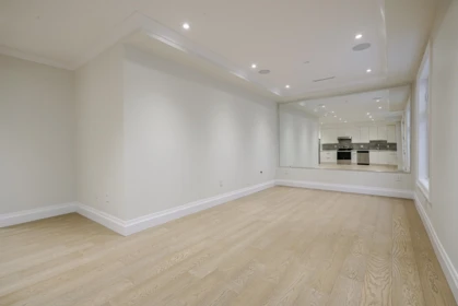 Fitness Center Photo Near 15729 Cliff Avenue, White Rock, BC