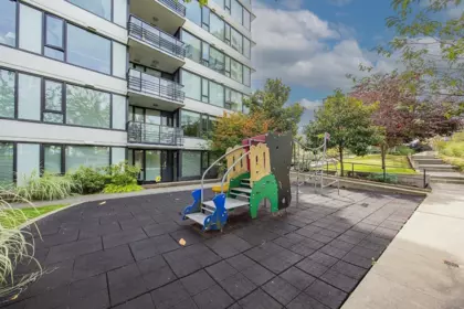 906 7979 Firbridge Way, Richmond, BC, Richmond — Apartment/Condo for sale