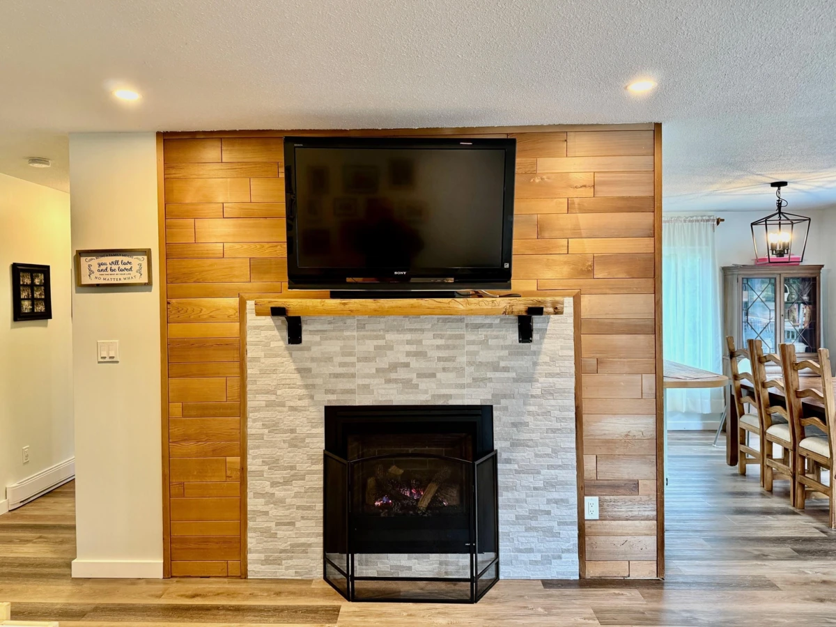 Dining Area Photo of 5607 Wakefield Road, Sechelt, BC