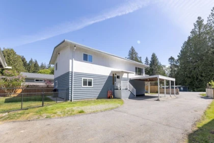 Front Yard Photo of 5607 Wakefield Road, Sechelt, BC
