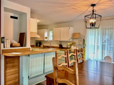 Kitchen Photo of 5607 Wakefield Road, Sechelt, BC