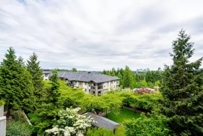 201 3082 Dayanee Springs Boulevard, Coquitlam, BC, Coquitlam — Apartment/Condo for sale