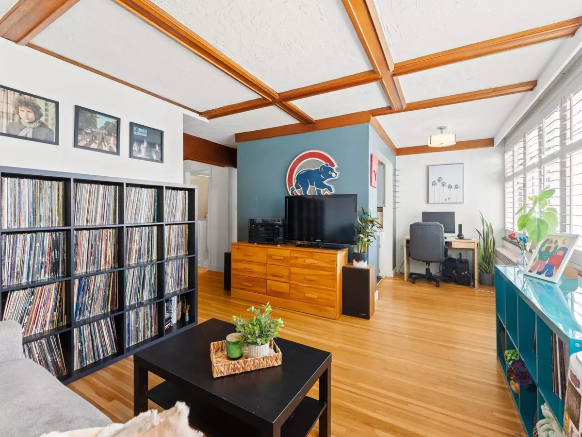 Dining Area Photo of 304 1975 Pendrell Street, Vancouver, BC