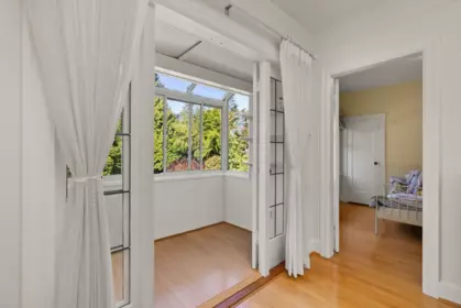 Swimming Pool Photo of 1537 W 40th Avenue, Vancouver, BC