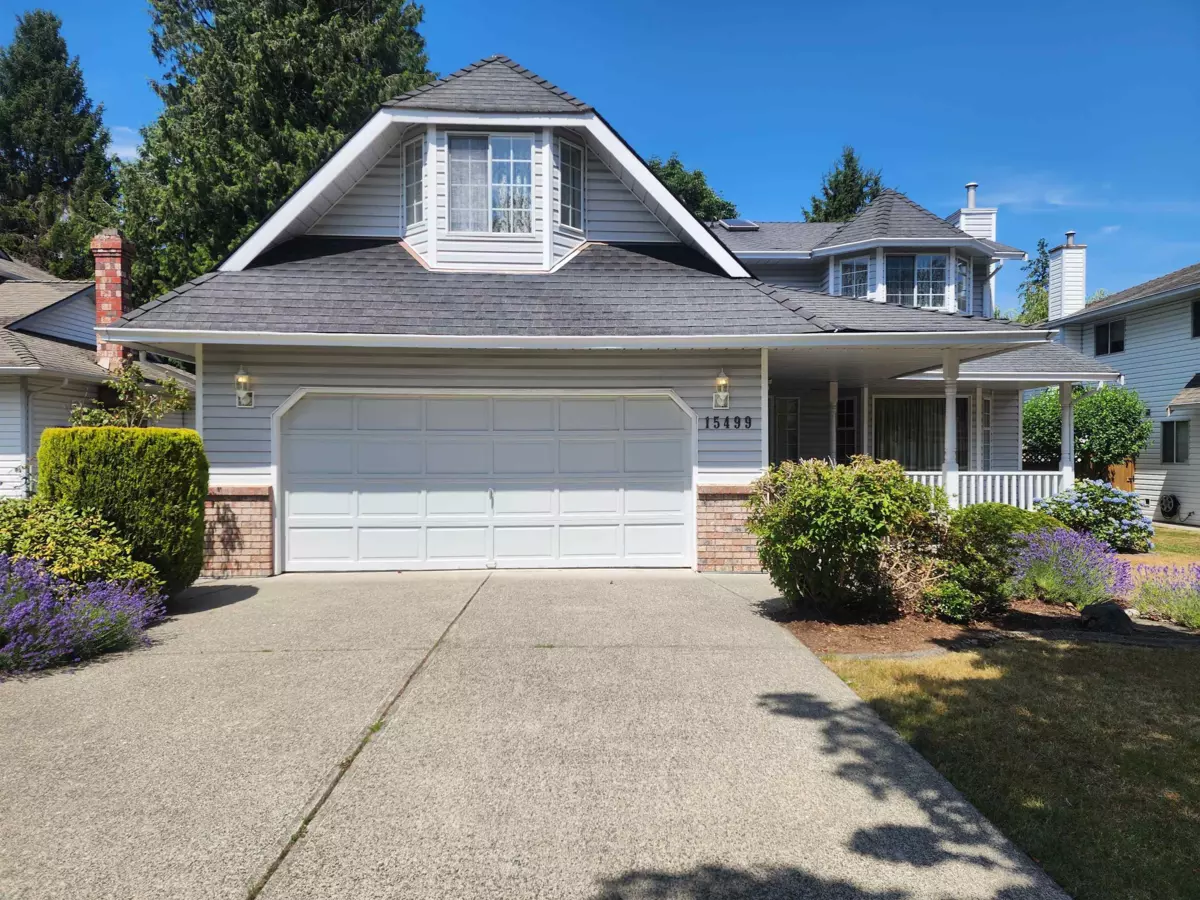 Family Room Photo of 15499 91a Avenue, Surrey, BC