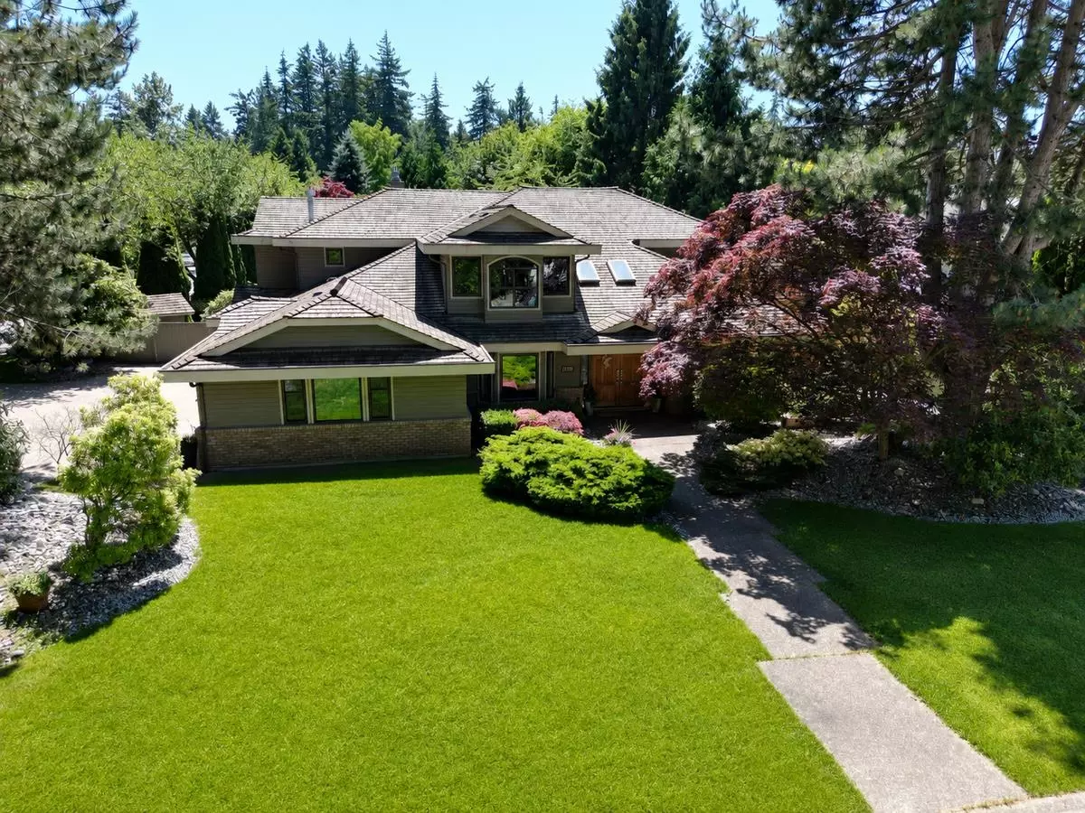 Family Room Photo of 13446 19 Avenue, Surrey, BC