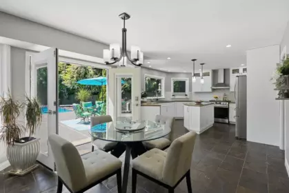 Entry Foyer Photo of 13446 19 Avenue, Surrey, BC