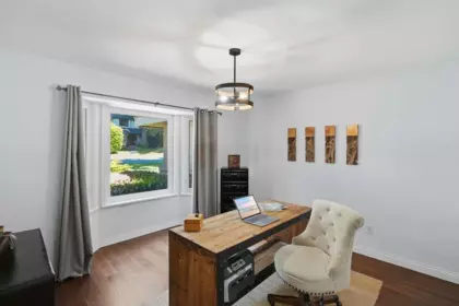Staircase Photo of 13446 19 Avenue, Surrey, BC