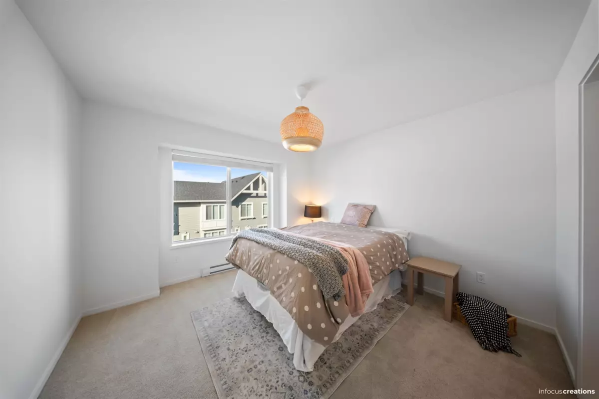 Living Room Photo of 30 8130 136a Street, Surrey, BC