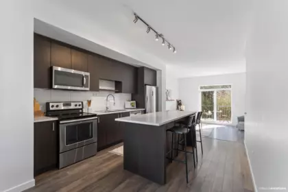 30 8130 136a Street, Surrey, BC, Surrey — Townhouse for sale