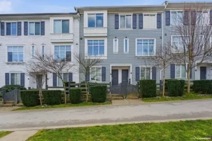 Outdoor Deck Photo of 30 8130 136a Street, Surrey, BC