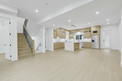 Kitchen Photo of 102 9964 120 Street, Surrey, BC