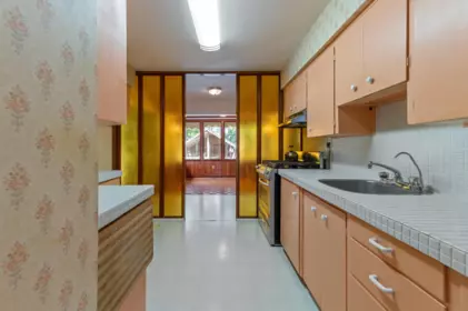 Mudroom Photo of 2495 Lauralynn Drive, North Vancouver, BC