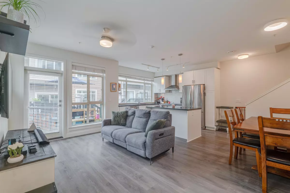 Dining Area Photo of 158 11305 240 Street, Maple Ridge, BC