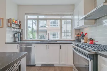 Breakfast Nook Photo of 158 11305 240 Street, Maple Ridge, BC