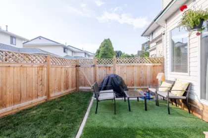 Backyard Photo of 2 45640 Storey Avenue, Chilliwack, BC