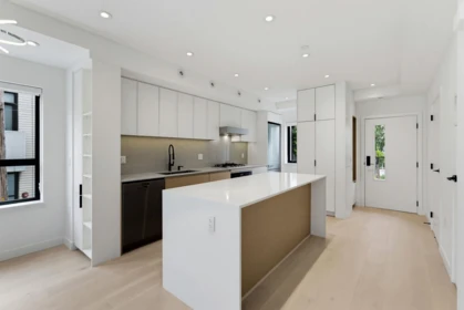 Kitchen Photo of 18 520 W 28th Avenue, Vancouver, BC