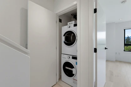 Mudroom Photo of 18 520 W 28th Avenue, Vancouver, BC
