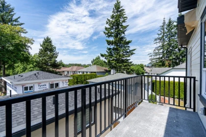 Basement Recreation Room Photo of 102 10721 157 Street, Surrey, BC