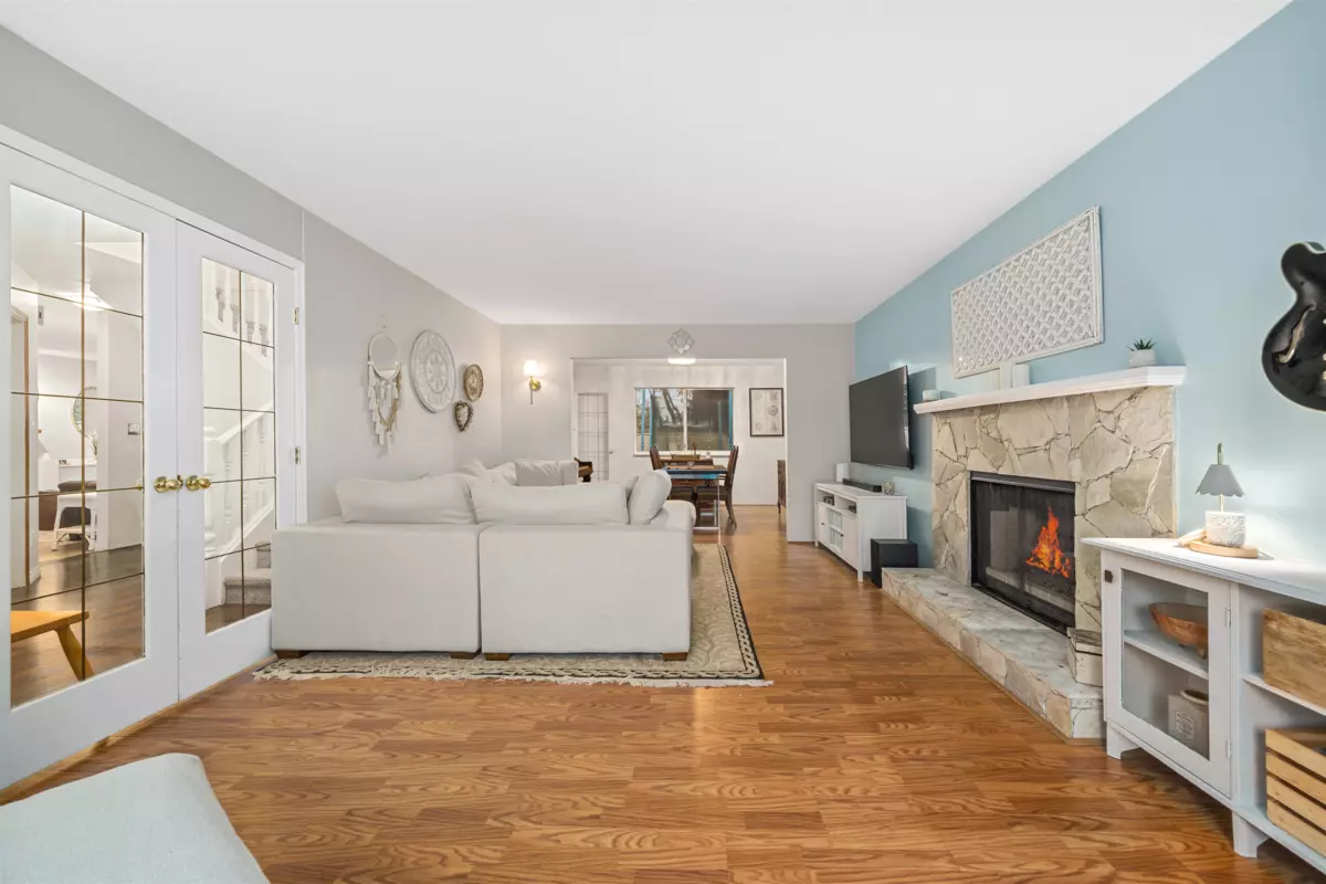 Living Room Photo of 19566 Park Road, Pitt Meadows, BC