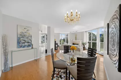 Kitchen Photo of 802 6188 Patterson Avenue, Burnaby, BC