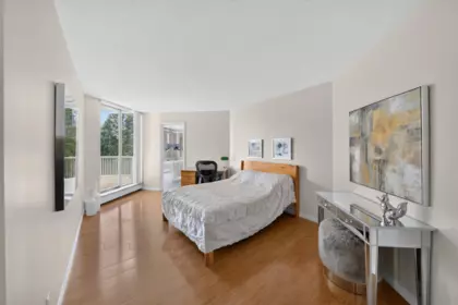 Primary Bedroom Photo of 802 6188 Patterson Avenue, Burnaby, BC