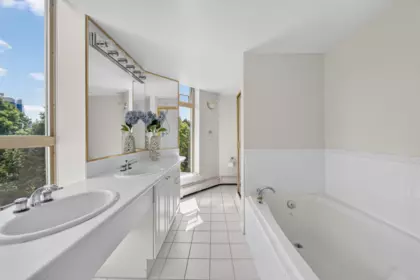 Walk-In Closet Photo of 802 6188 Patterson Avenue, Burnaby, BC