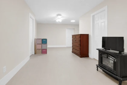 Basement Recreation Room Photo of 34397 Dewdney Trunk Road, Mission, BC