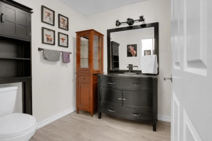 Primary Bedroom Photo of 34397 Dewdney Trunk Road, Mission, BC