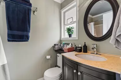 Hallway Photo of 44756 Lancaster Drive, Chilliwack, BC