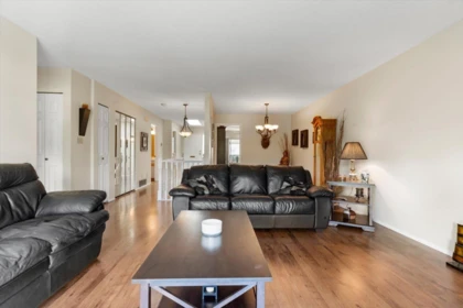 Breakfast Nook Photo of 14 33922 King Road, Abbotsford, BC