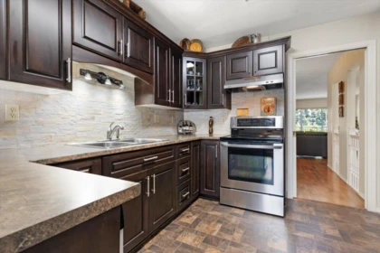 Kitchen Photo of 14 33922 King Road, Abbotsford, BC
