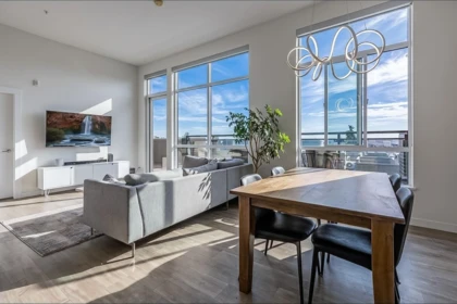 403 615 E 3rd Street, North Vancouver, BC, North Vancouver — Apartment/Condo for sale