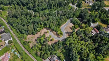 Primary Bedroom Photo of 42215 Majuba Hill Road, Chilliwack, BC